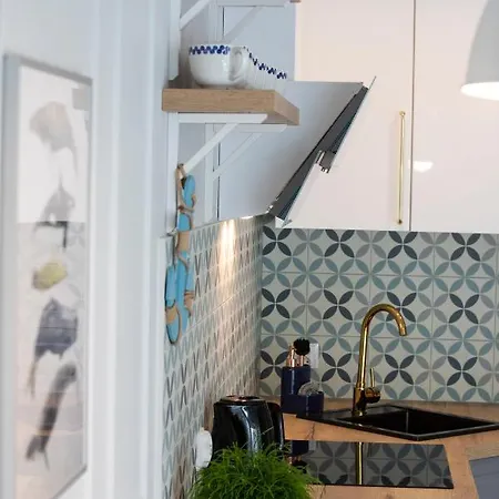 Blue Horizon Apartment *